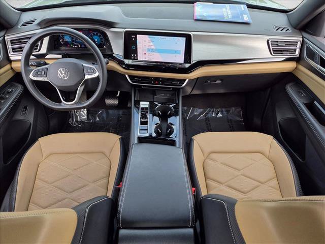Used 2024 Volkswagen Atlas Cross Sport SE FWD image 16