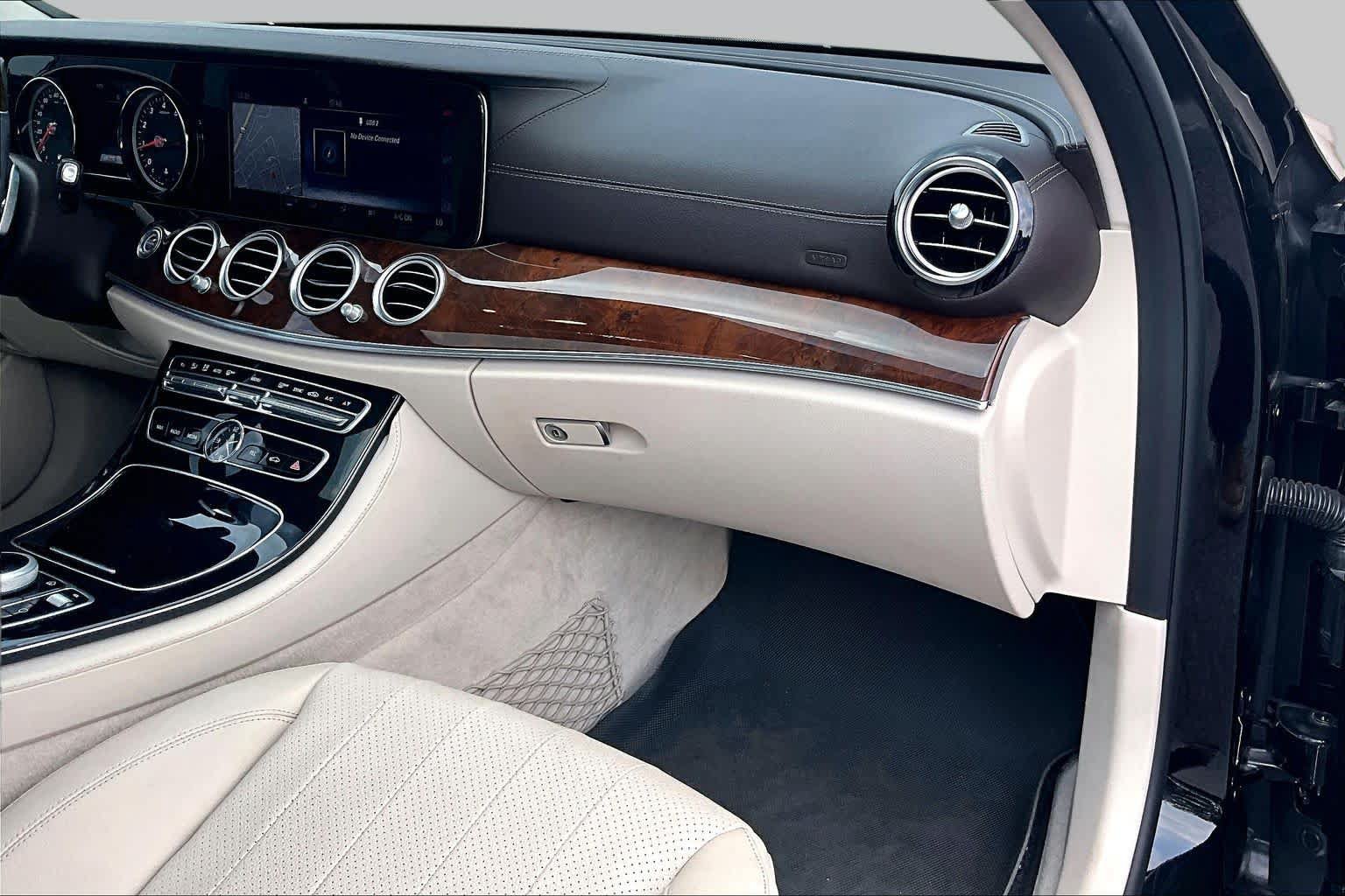 Used 2018 Mercedes-Benz E 300 image 19