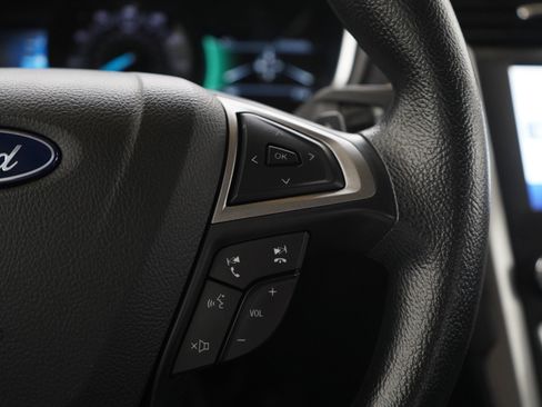 Used 2020 Ford Fusion SE image 24