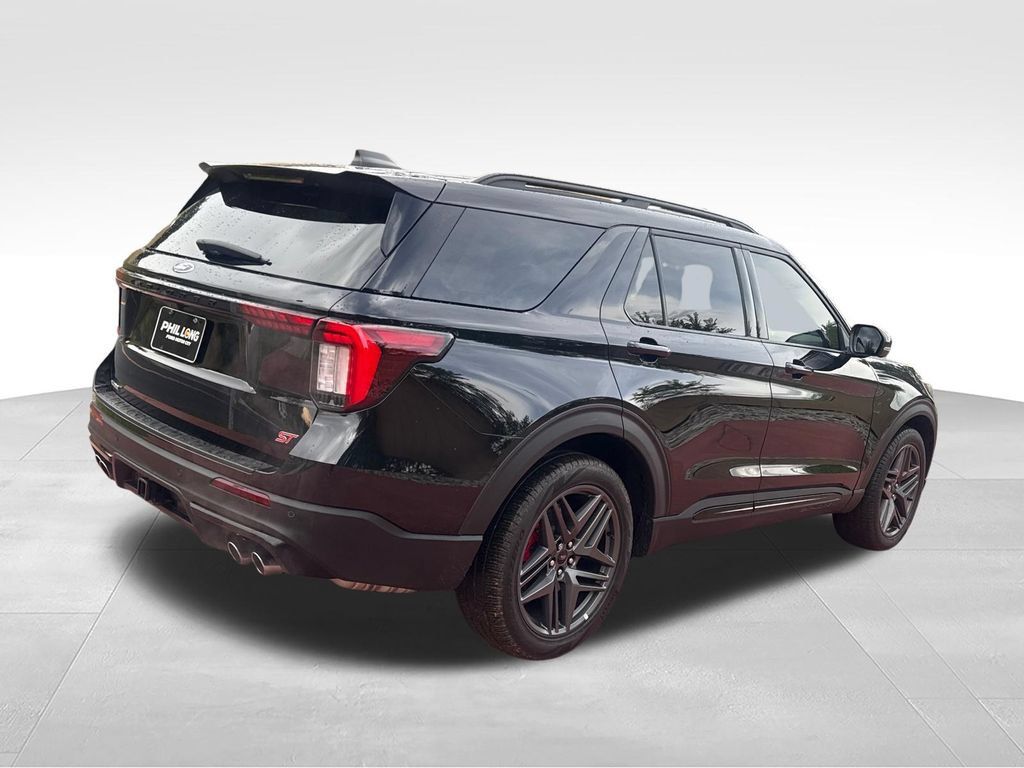 Used 2025 Ford Explorer ST AWD/4WD image 9