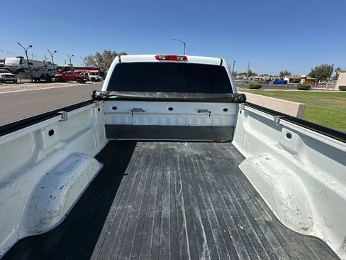 Used 2011 GMC Sierra 3500 SLE AWD/4WD image 4