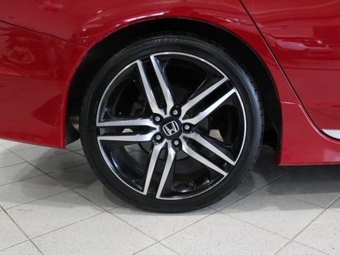 Used 2017 Honda Accord Sport image 11