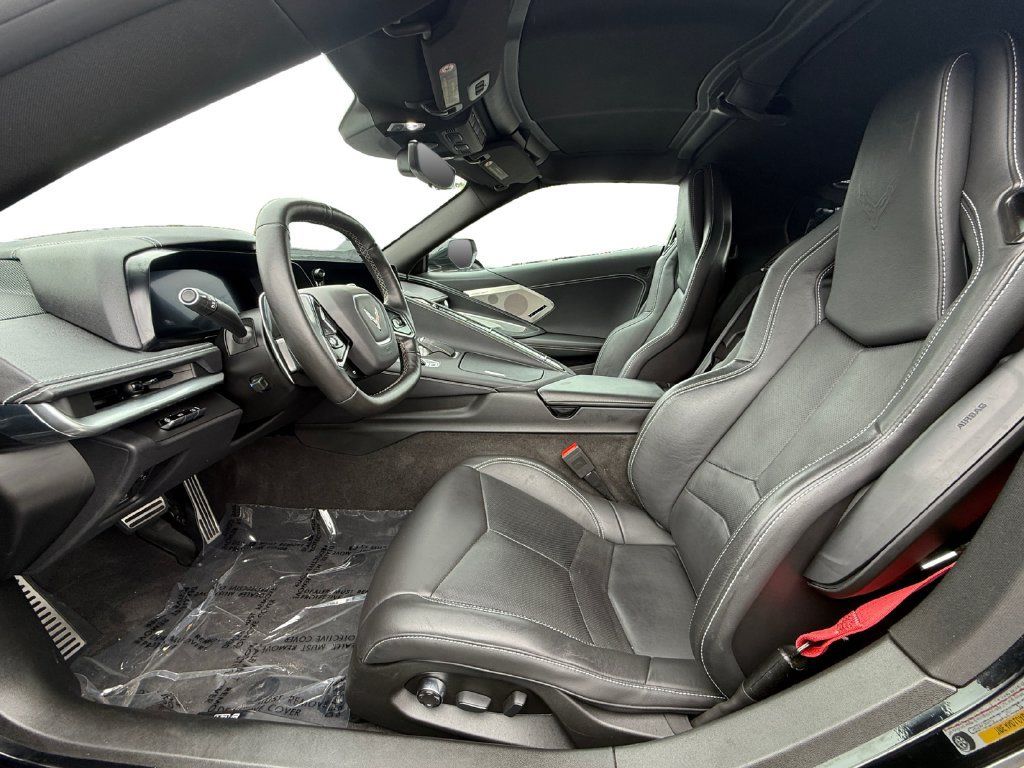 Used 2022 Chevrolet Corvette Stingray Preferred Cpe w/ Battery Protection Package RWD image 9