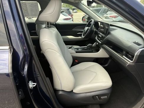 Used 2026 Toyota Grand Highlander AWD image 24