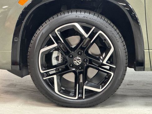 New 2026 Volkswagen Tiguan SEL R-Line AWD/4WD image 25