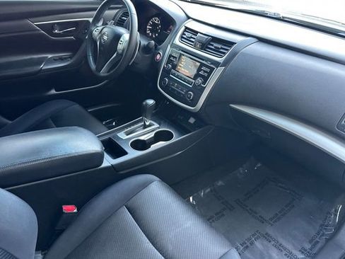 Used 2017 Nissan Altima 2.5 SR w/ Midnight Edition Package image 17
