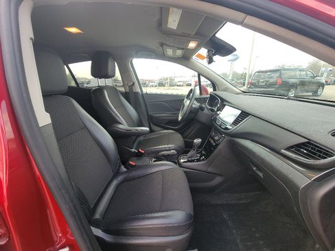 Used 2018 Buick Encore Preferred image 34