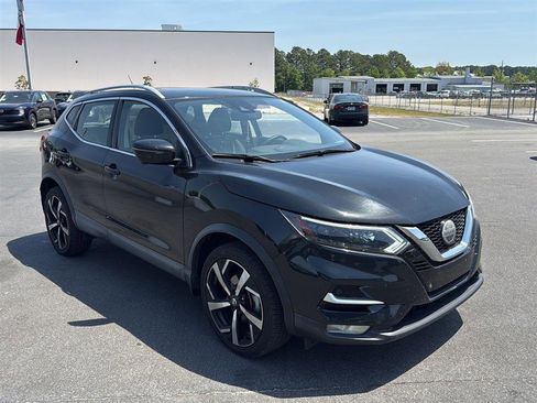 Certified 2020 Nissan Rogue Sport SL w/ Premium Package FWD image 6