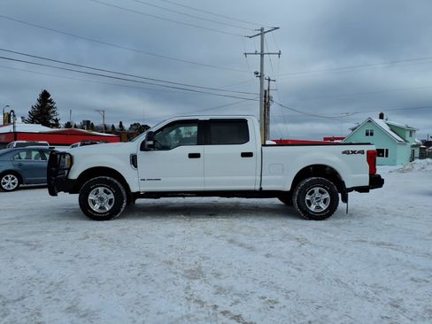 Used 2017 Ford F250 XLT image 3