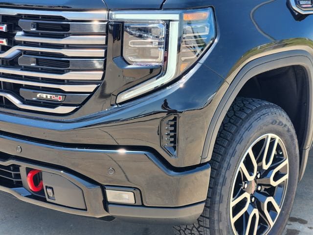 New 2026 GMC Sierra 1500 AT4 w/ Technology Package AWD/4WD image 8