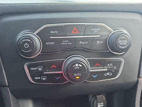 Used 2019 Dodge Charger GT RWD image 17