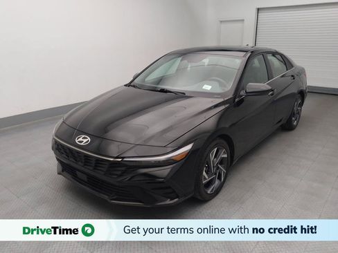Used 2025 Hyundai Elantra SEL FWD image 1
