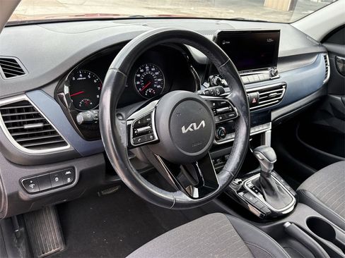 Certified 2022 Kia Seltos Nightfall Edition image 14