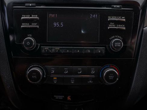 Used 2018 Nissan Rogue Sport S w/ S Appearance Package image 35