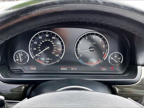 Used 2016 BMW 550i xDrive Sedan image 24