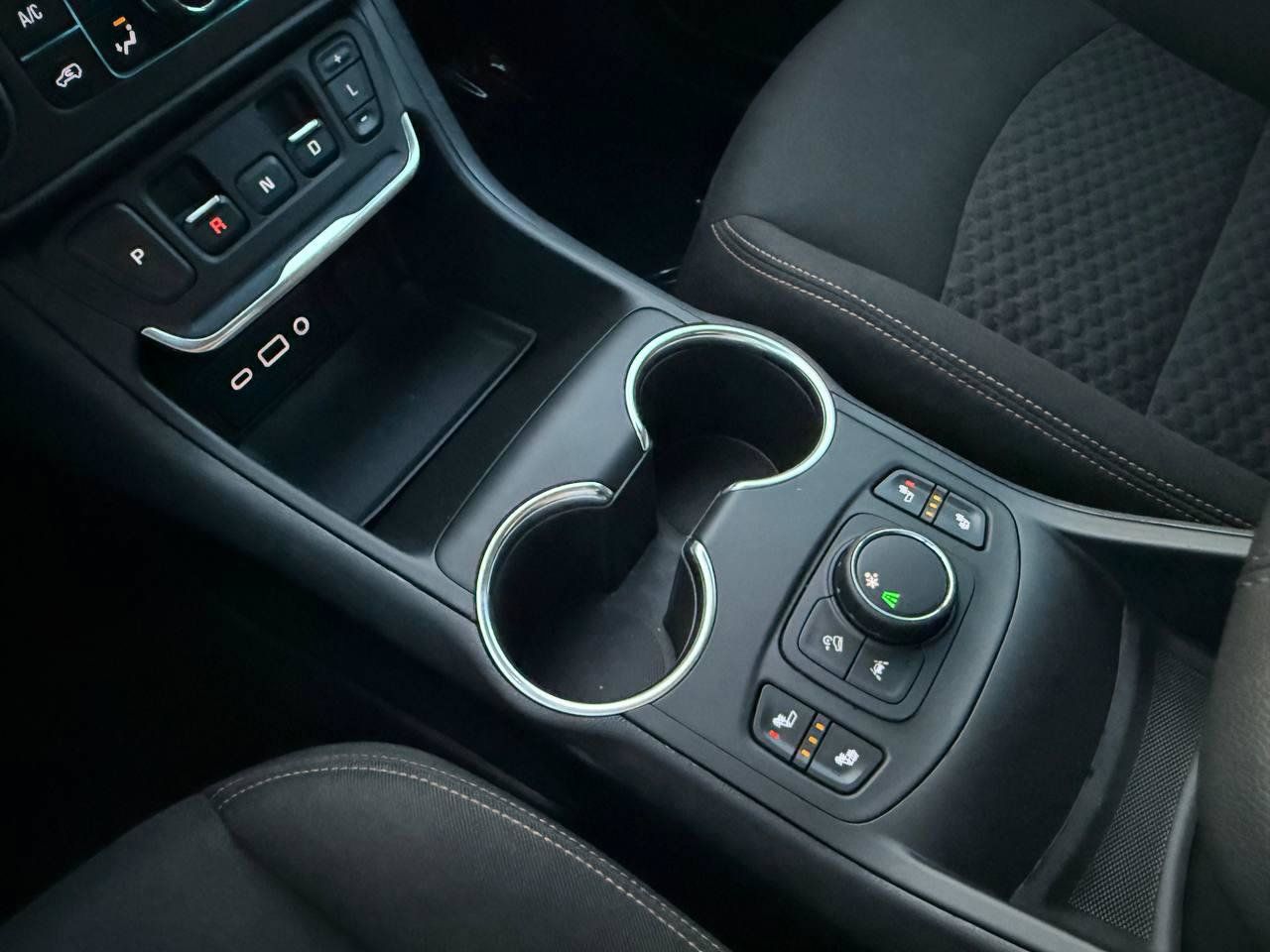 Used 2020 GMC Terrain SLE w/ Driver Convenience Package FWD image 45