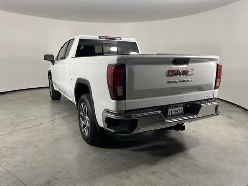 Used 2026 GMC Sierra 1500 SLE w/ Preferred Package RWD image 6