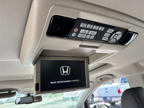 Used 2016 Honda Odyssey Touring image 12