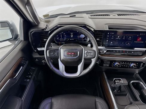 Used 2025 GMC Sierra 1500 SLT w/ SLT Premium Package AWD/4WD image 24
