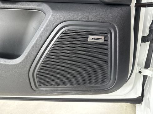 Certified 2024 Porsche Macan w/ Premium Plus Package AWD/4WD image 34