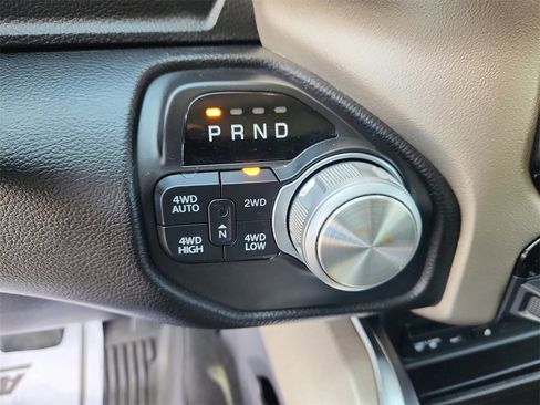 Used 2019 RAM 1500 Laramie image 22