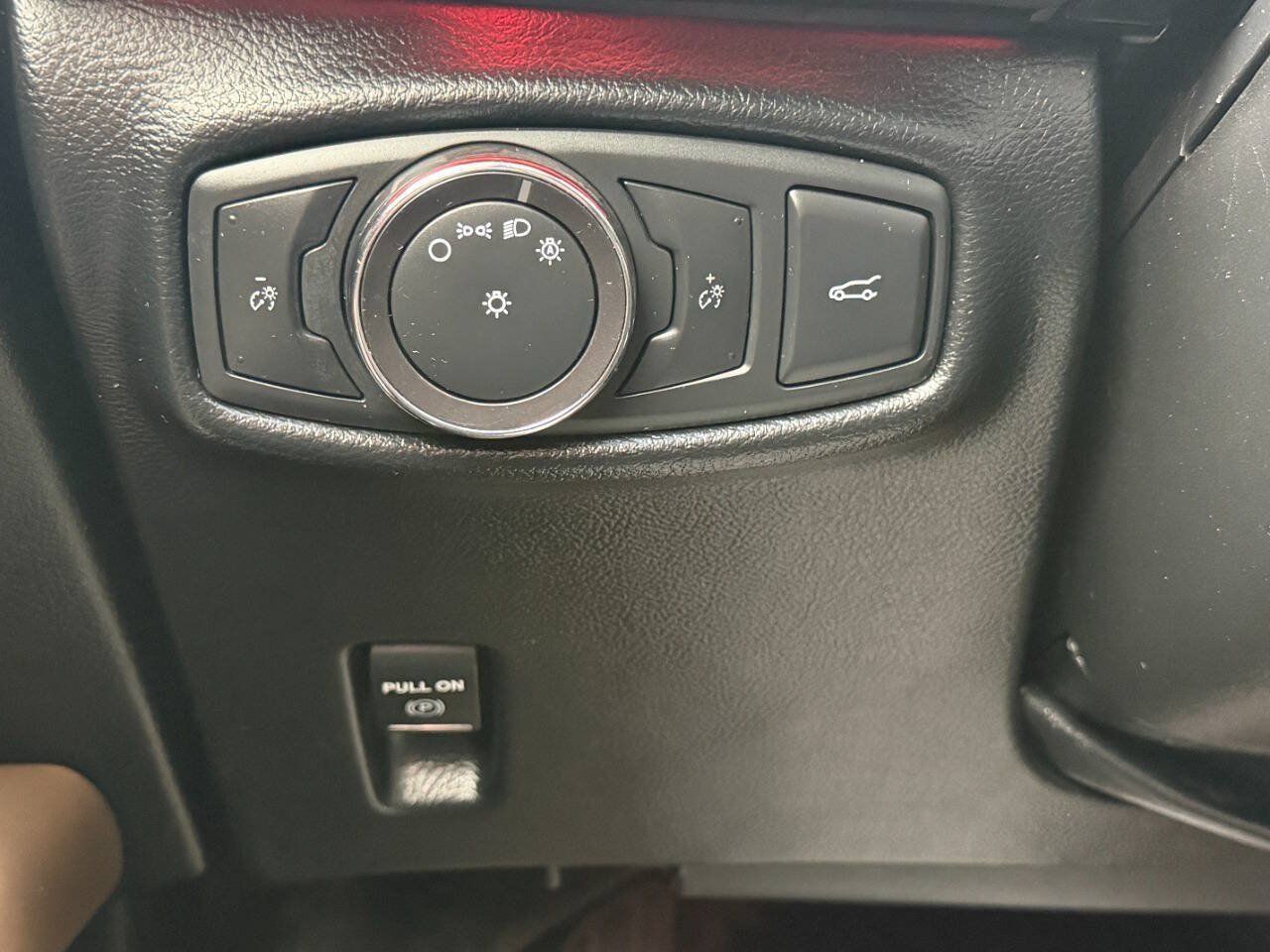 Used 2015 Lincoln MKZ Hybrid w/ Equipment Group 202A Reserve FWD image 38