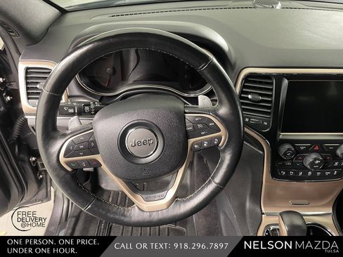 Used 2017 Jeep Grand Cherokee Limited w/ Luxury Group II image 24