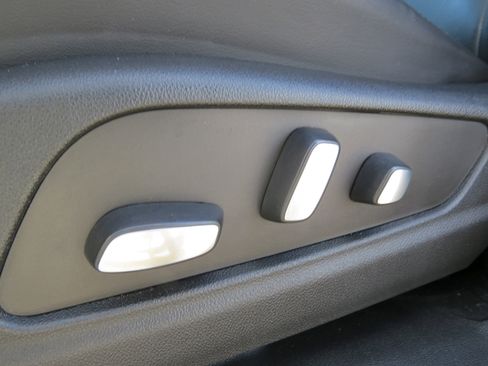 Certified 2023 Cadillac XT5 Premium Luxury w/ LPO, Floor Liner Package image 18