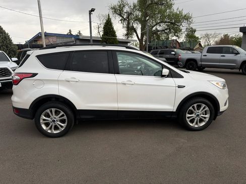 Used 2018 Ford Escape SEL AWD/4WD image 10