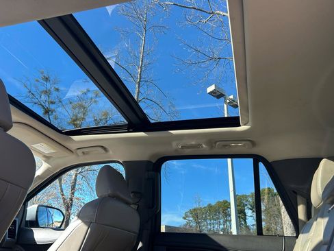 Used 2021 Ford Expedition Max XLT image 16