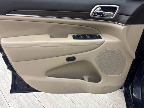 Used 2016 Jeep Grand Cherokee Overland RWD image 26