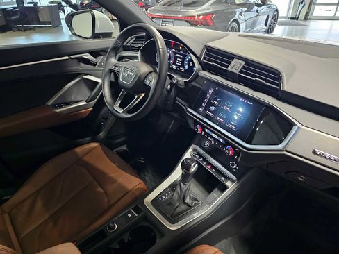 Used 2022 Audi Q3 2.0T Premium w/ Convenience Package image 10