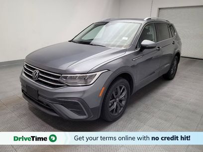 Used 2023 Volkswagen Tiguan SE w/ Panoramic Sunroof Package