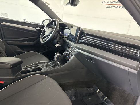 Used 2025 Volkswagen Jetta Sport image 28