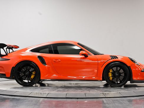 Used 2016 Porsche 911 GT3 RS RWD image 9