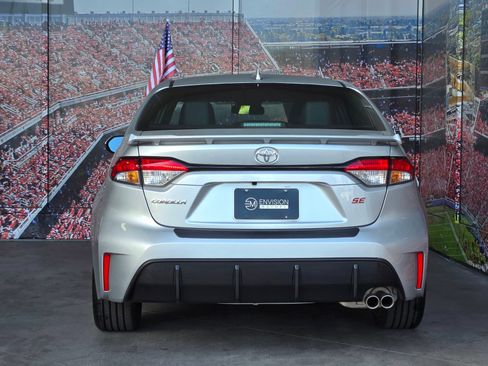 Used 2025 Toyota Corolla SE FWD image 7