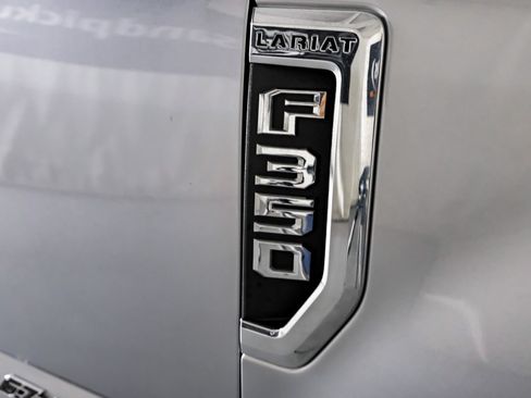 Used 2022 Ford F350 Lariat w/ Lariat Value Package AWD/4WD image 43