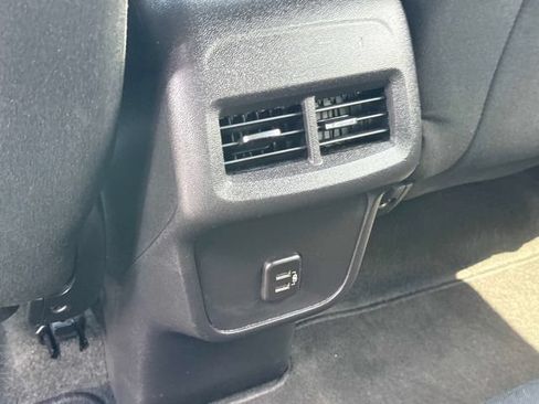 Used 2024 Chevrolet Equinox LT AWD/4WD image 13