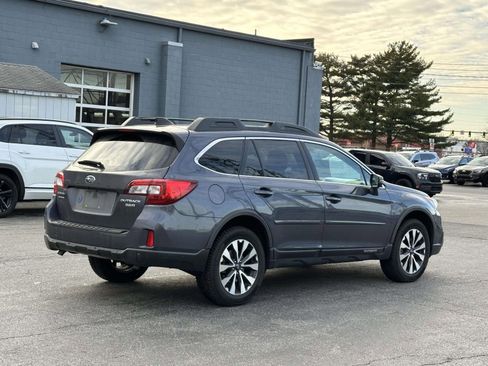 Used 2017 Subaru Outback 3.6R Limited image 4