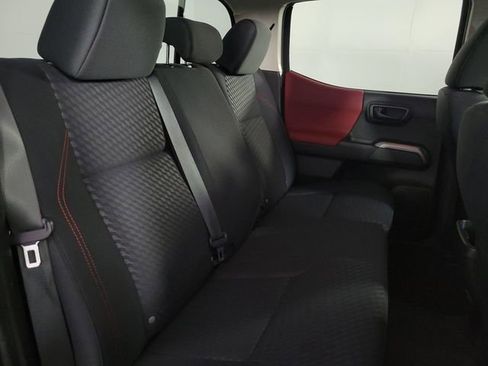 Used 2022 Toyota Tacoma SR5 RWD image 16