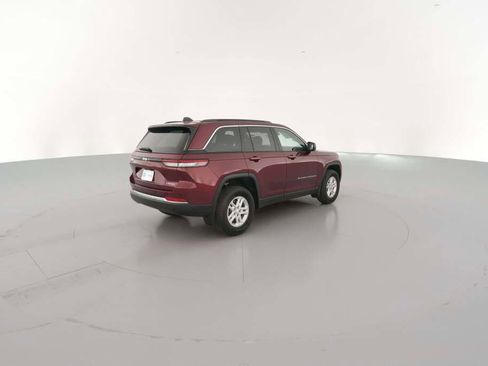 New 2025 Jeep Grand Cherokee Laredo image 12