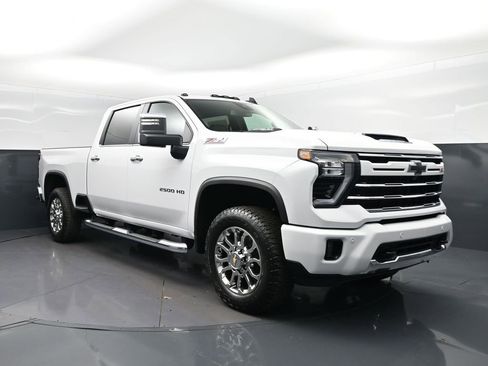 New 2026 Chevrolet Silverado 2500 LT w/ Z71 Chrome Sport Edition AWD/4WD image 9