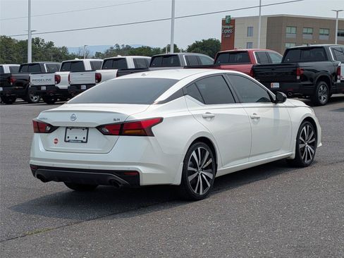 Used 2020 Nissan Altima 2.5 SR w/ Premium Package FWD image 5