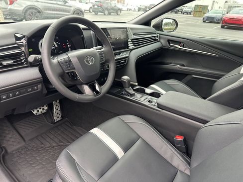 Certified 2025 Toyota Camry SE w/ Convenience Package image 28