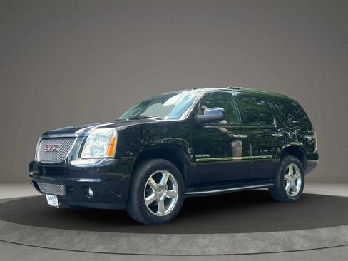 Used 2014 GMC Yukon Denali AWD/4WD image 1