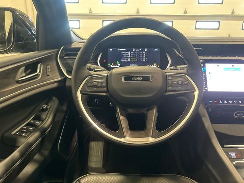 New 2026 Jeep Grand Cherokee L Limited image 28