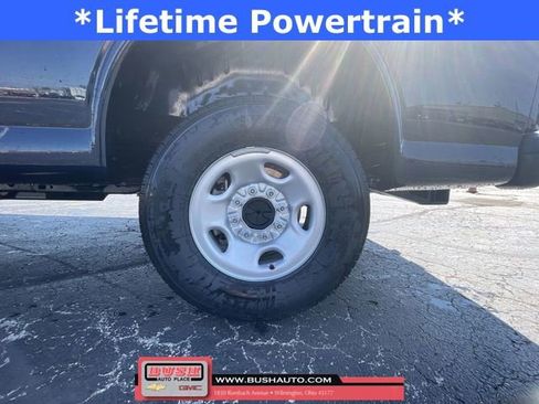 New 2025 Chevrolet Express 3500 w/ Driver Convenience Package image 28