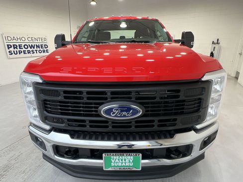 Used 2025 Ford F350 XL w/ XL Chrome Package image 3