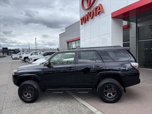 Certified 2024 Toyota 4Runner TRD Off-Road Premium w/ Off Road Premium Plus Package AWD/4WD image 3