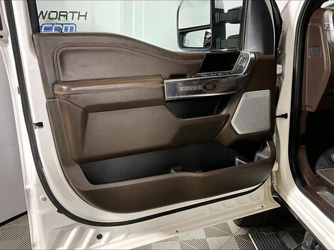 Certified 2024 Ford F250 King Ranch w/ Chrome Package AWD/4WD image 16